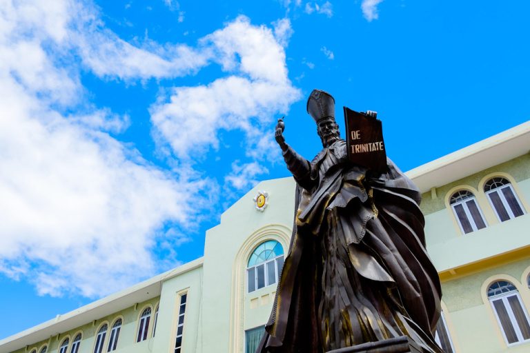 University of san agustin statue